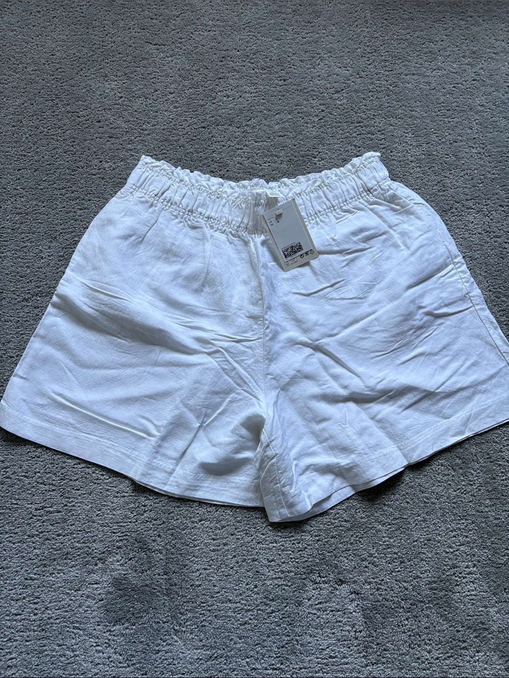 H&M White Elastic Waist Linen Blend Women’s Shorts